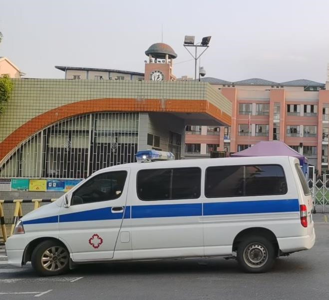 丰泽救护车出租护送骨折病人一公里多少钱